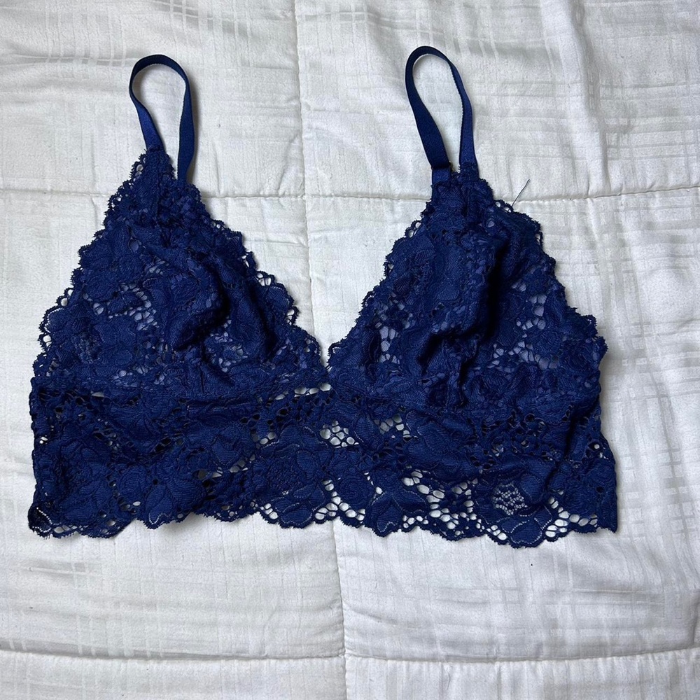 Navy Blue Victoria secret light lace bralette bra Never worn